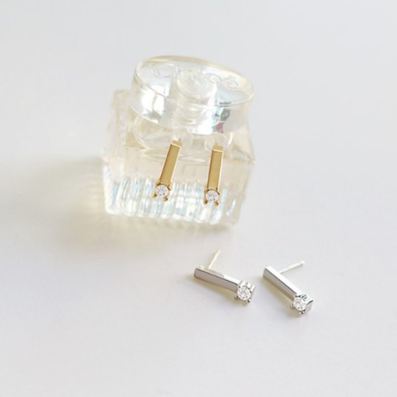 Sterling Silver Minimal Bar CZ Earrings Studs her - Picture 5 of 6